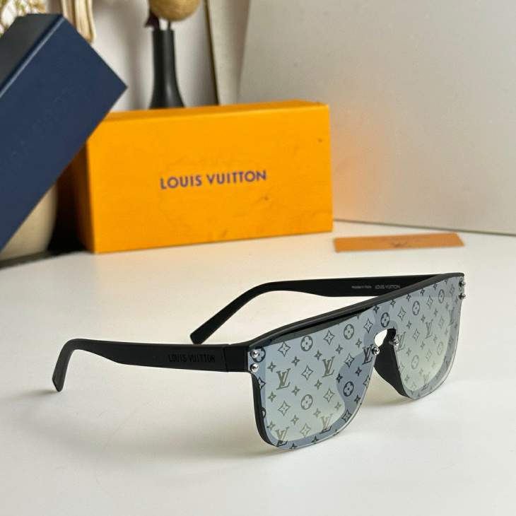Picture of Louis Vuitton Sunglasses _SKUfw80538513fw